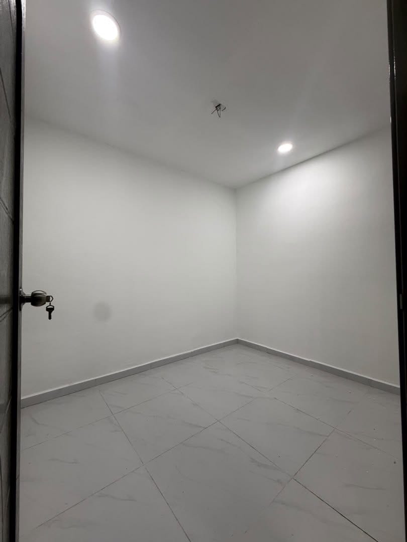 RM388K ONLY | Fully Renovated 4BR Double Storey Mid Cost @ Scientex 15 Kelapa Sawit, Kulai - Image 10