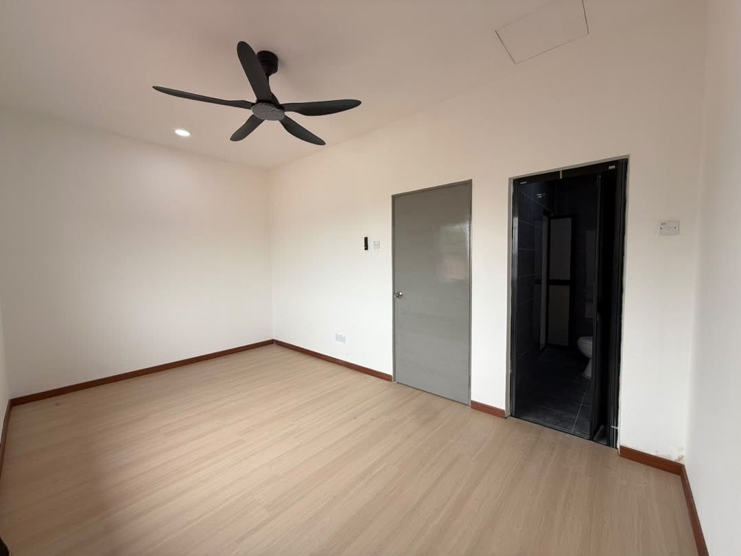 RM388K ONLY | Fully Renovated 4BR Double Storey Mid Cost @ Scientex 15 Kelapa Sawit, Kulai - Image 6