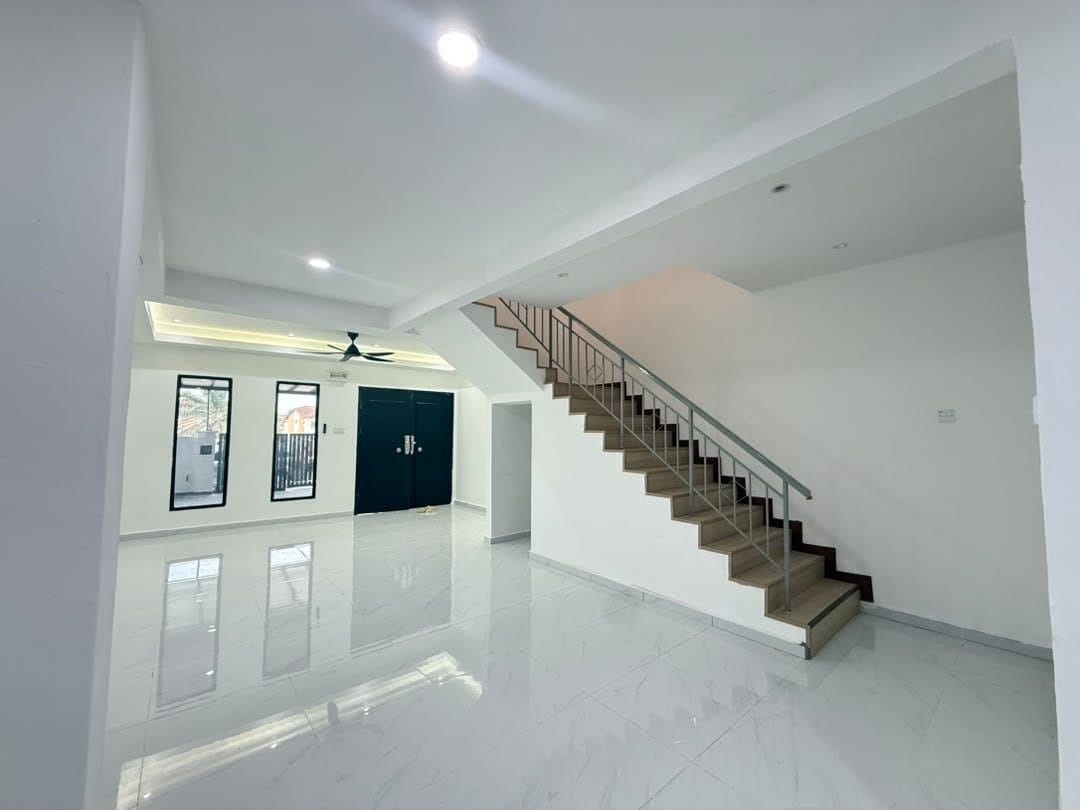 RM388K ONLY | Fully Renovated 4BR Double Storey Mid Cost @ Scientex 15 Kelapa Sawit, Kulai - Image 5