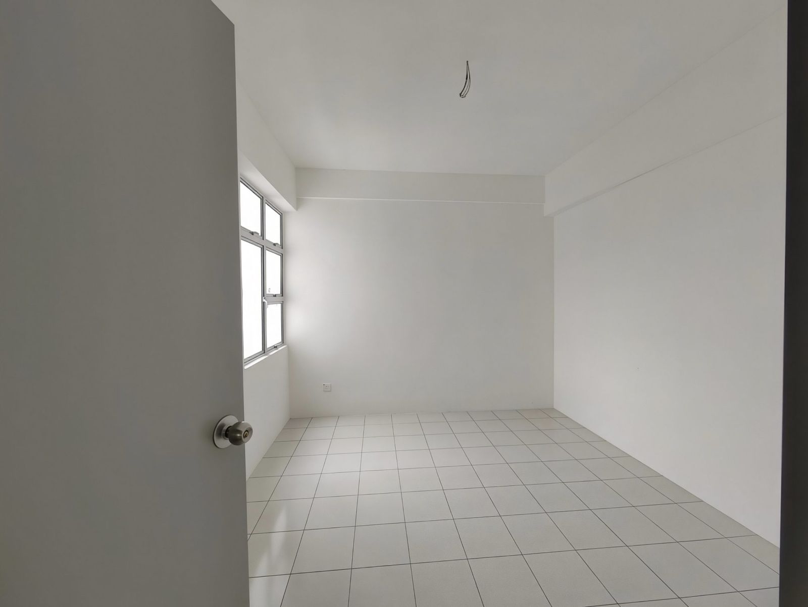 Apartment For Rent @ Taman Scientex Utama Senai | 3 Rooms | 2 Baths | RM1,400 - Image 3