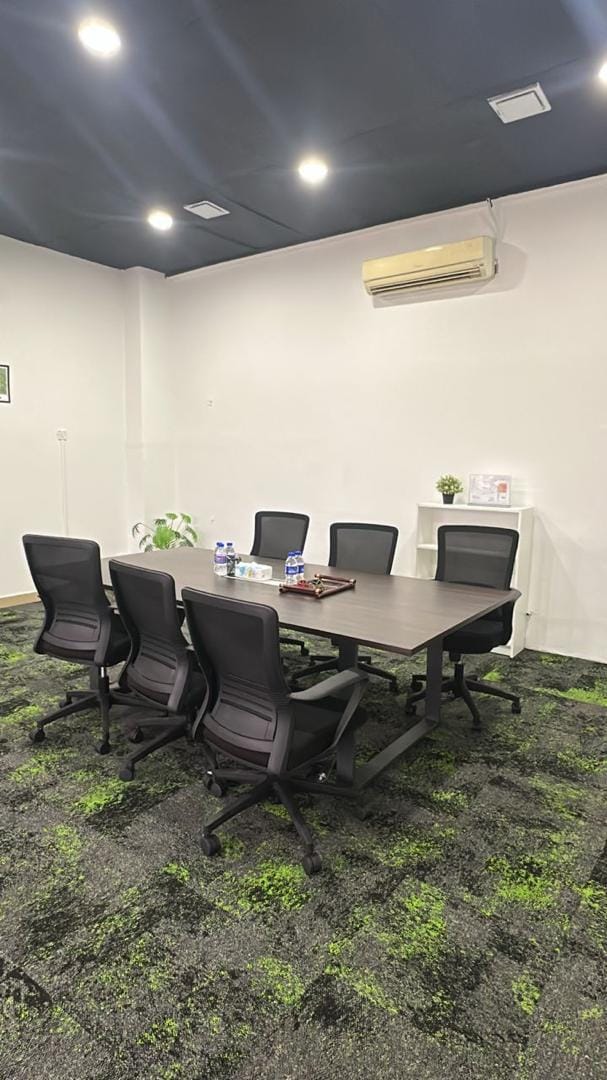 Sunsuria avenue Kota damansara Shop lot first floor for rent no lift 没有电梯楼上的店铺出租 - Image 5