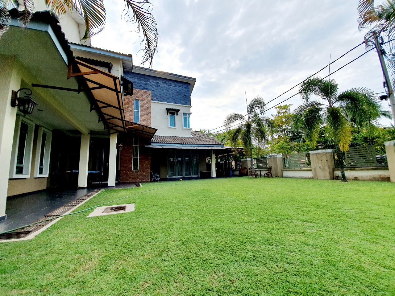 2 STOREY SEMI DETACHED HOUSE CORNER LOT TAMAN IMPIAN PUTRA BANDAR SERI PUTRA, BANGI - Image 2