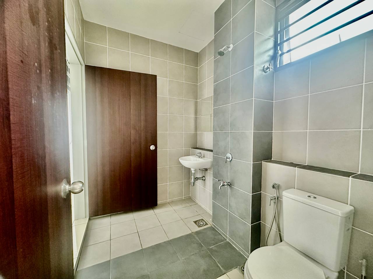 DOUBLE STOREY INTERMEDIATE TERRACE HOUSE, LAMAN ANGGERIK, NILAI IMPIAN, NILAI. - Image 10