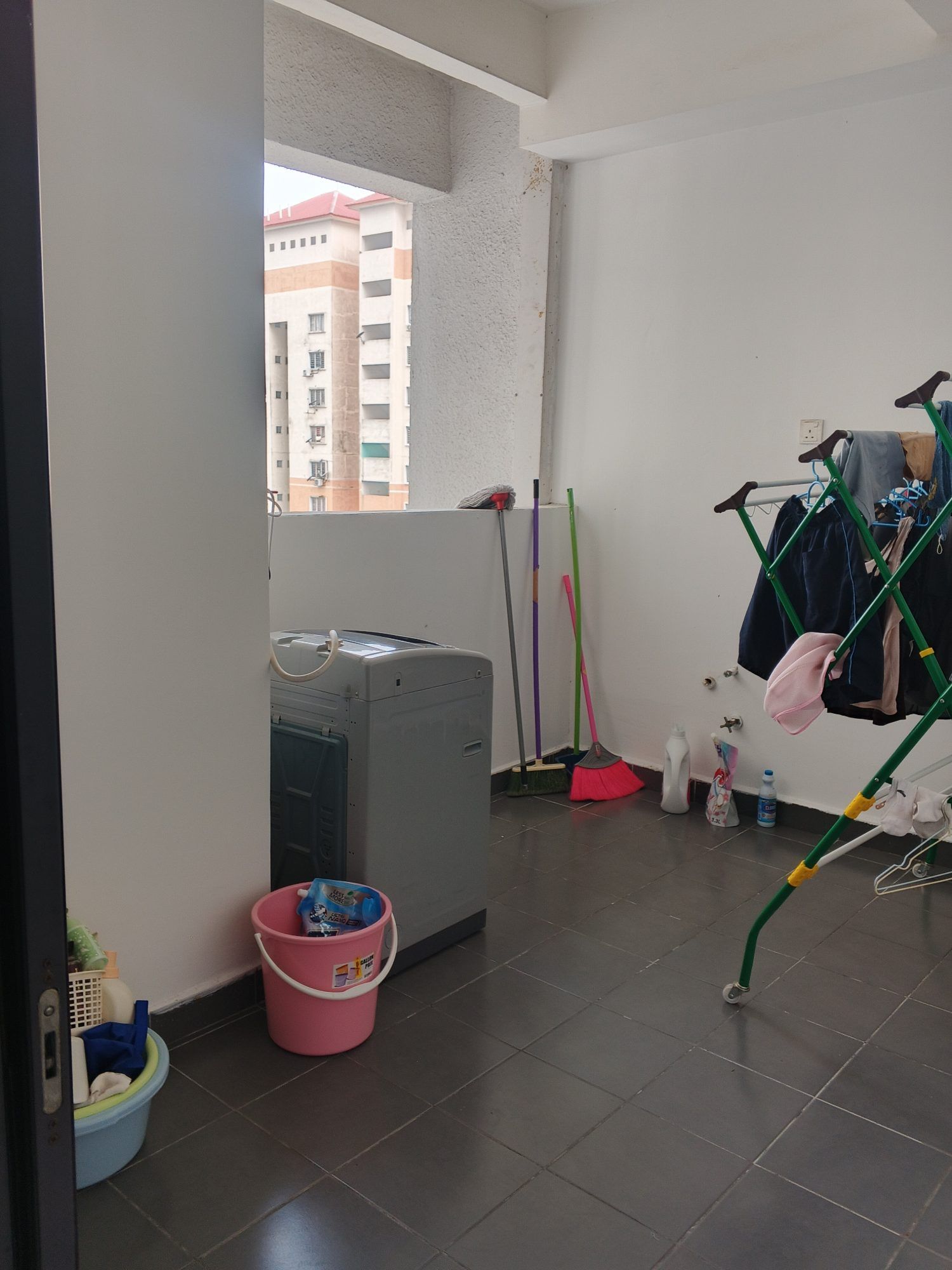 Glomac Centro Kayu Ara female unit Master room for rent Petaling jaya Kayu Ara  - Image 4