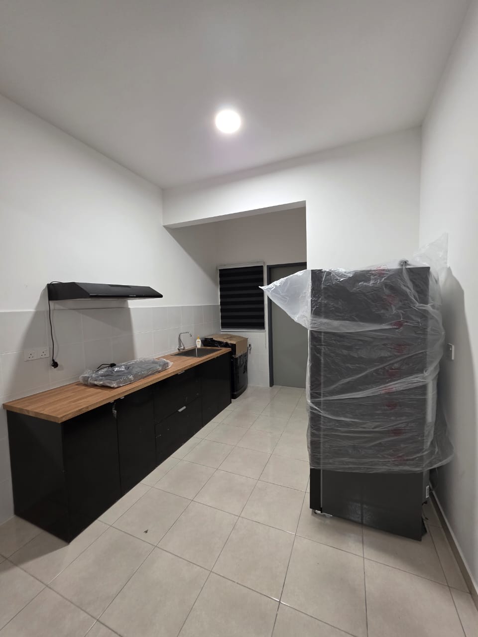 SEMI FURNISHED DOUBLE STOREY, M SENYUMIA, BANDAR BARU SALAK TINGGI, SELANGOR - Image 4