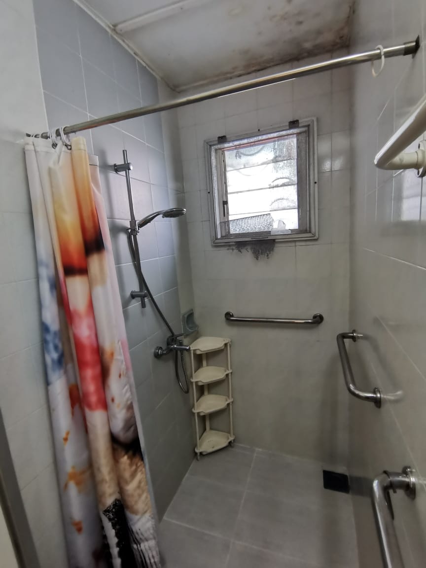 Section 12 PJ Spacious Bungalow For Sale - Image 6