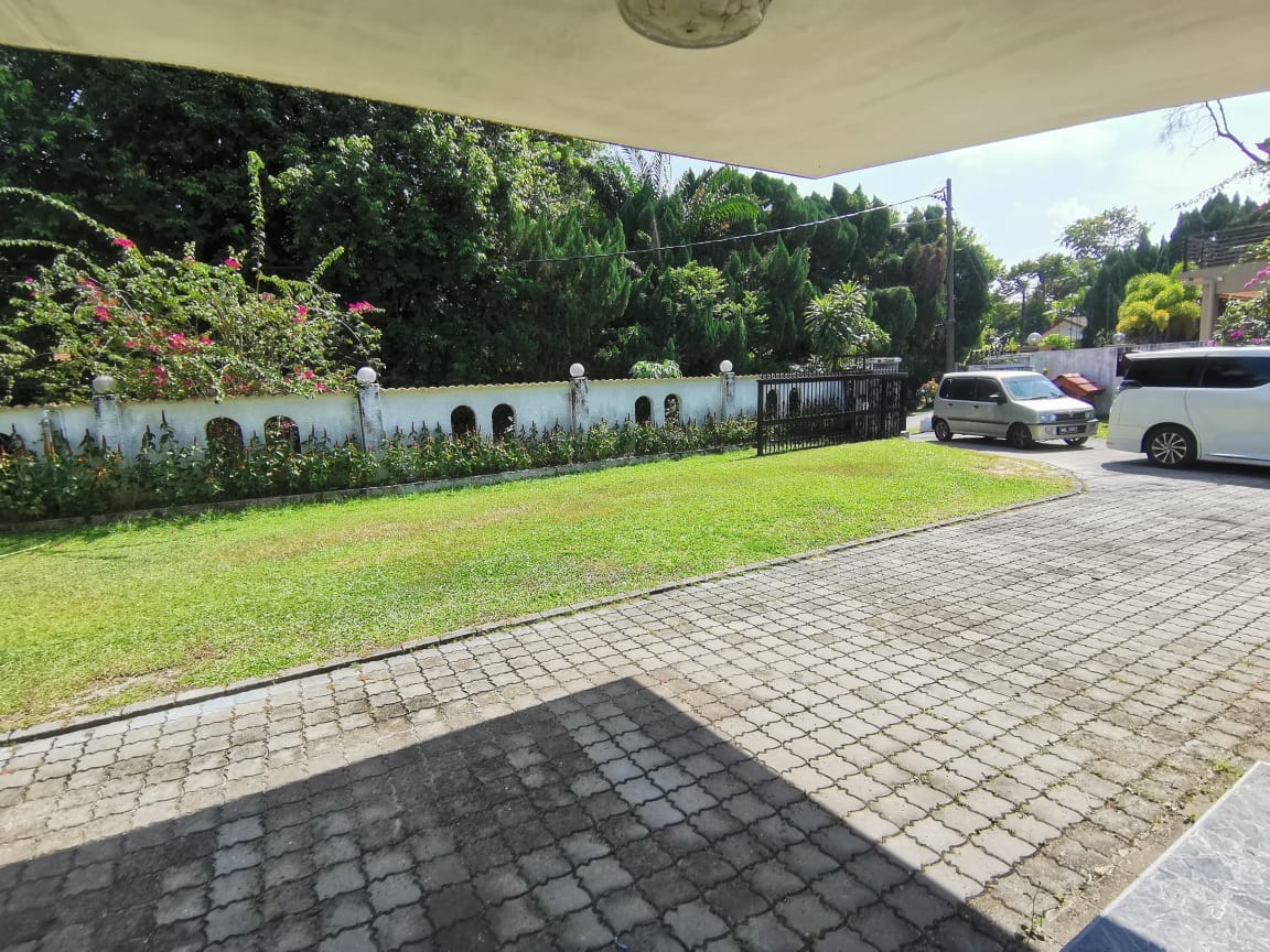 Section 12 PJ Spacious Bungalow For Sale - Image 20