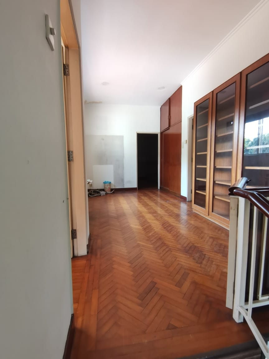 Section 12 PJ Spacious Bungalow For Sale - Image 11