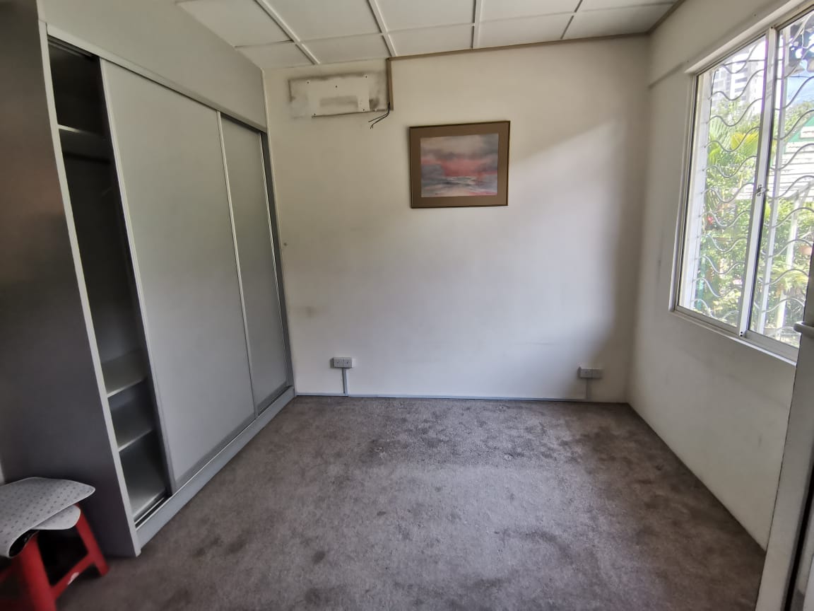 Section 12 PJ Spacious Bungalow For Sale - Image 4
