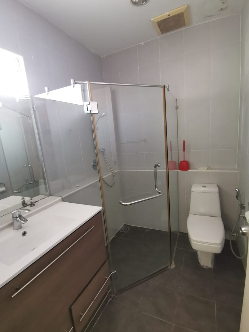 Section 12 PJ Spacious Bungalow For Sale - Image 15