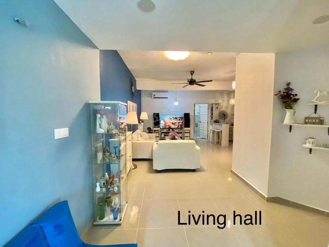 Living room - 2.5 Storey Fully Renovated Terrace House @ Taman Muhibbah Saleng, Senai – Freehold Non-Bumi RM499K - Image 10