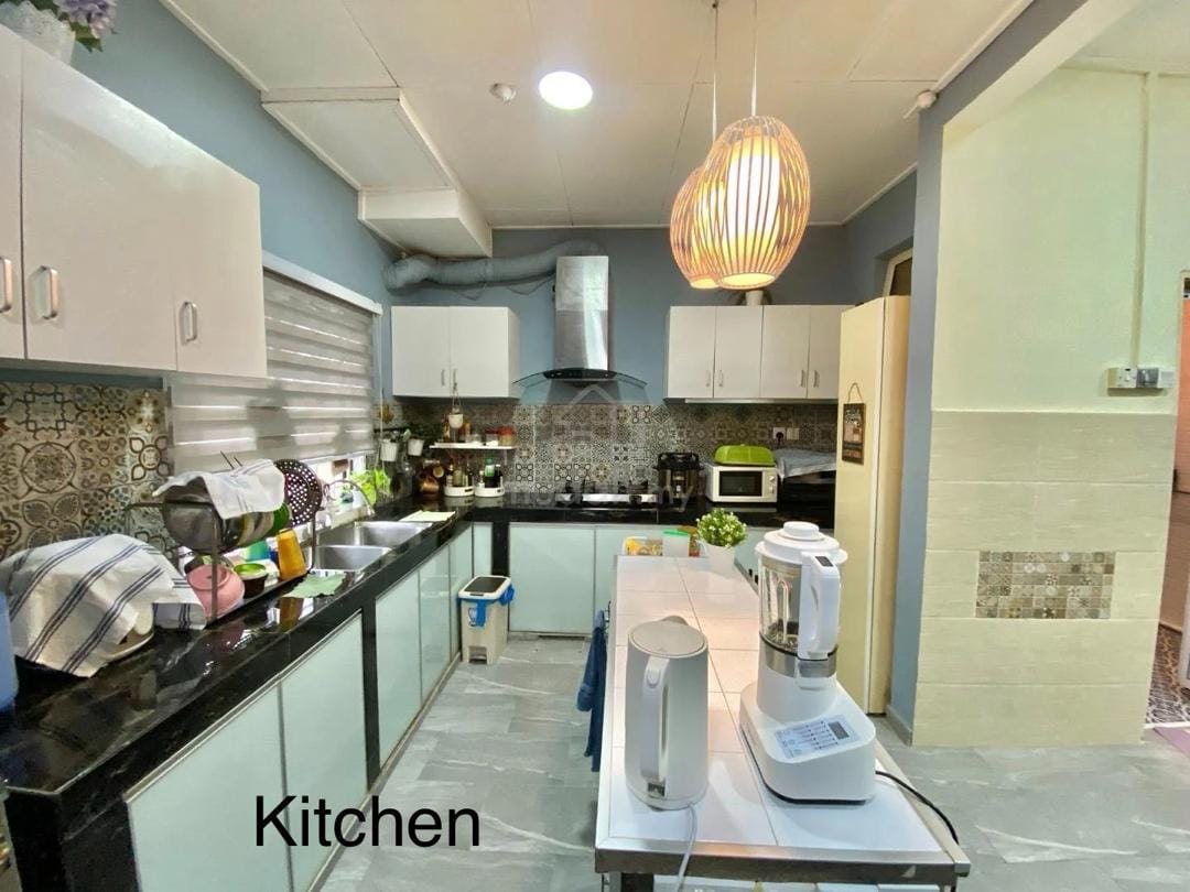 Kitchen - 2.5 Storey Fully Renovated Terrace House @ Taman Muhibbah Saleng, Senai – Freehold Non-Bumi RM499K - Image 3