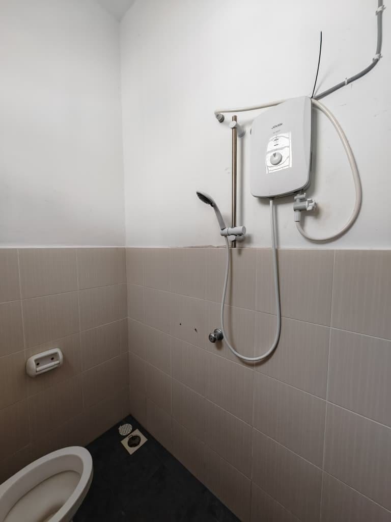 Bathroom - Taman Pulai Mutiara 2 Skudai Double Storey House for Sale | RM580K - Image 4