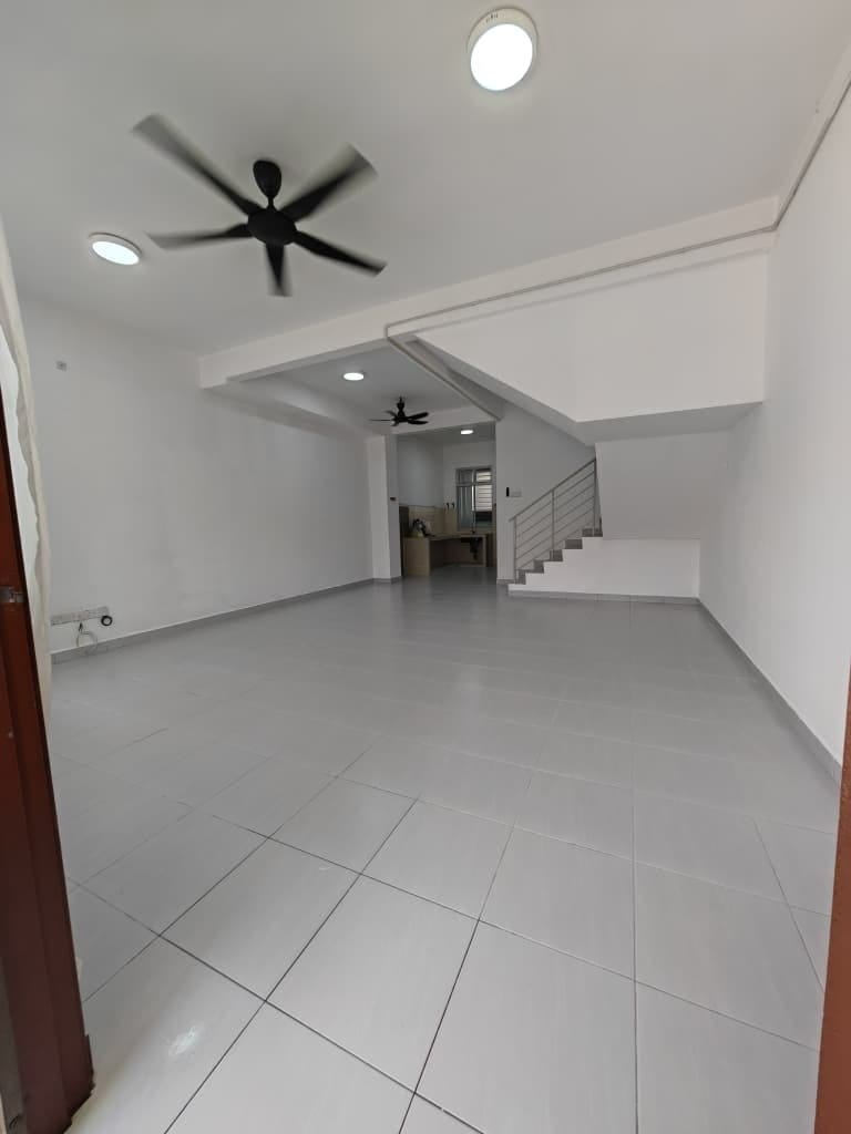 Living room - Taman Pulai Mutiara 2 Skudai Double Storey House for Sale | RM580K - Image 3