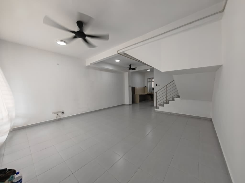 Living room - Taman Pulai Mutiara 2 Skudai Double Storey House for Sale | RM580K - Image 12