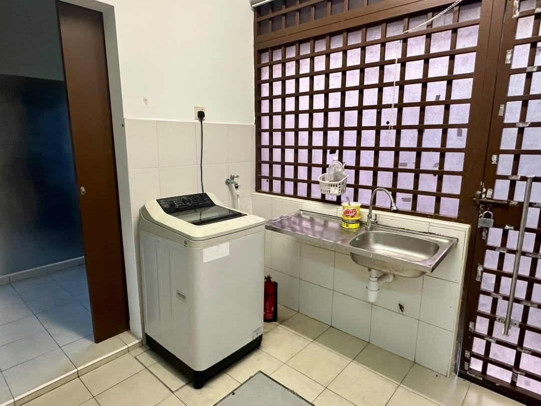 NUSA SENTRAL Double Storey Terraced 4 Bedroom For Rent - Image 12