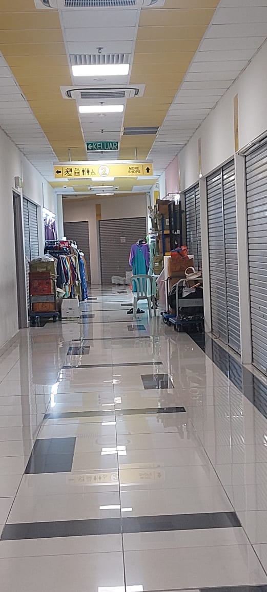 Low-Cost Storage / Pickup Point at GM Klang I Near to Elevator | Can Move in Immediately - Image 4