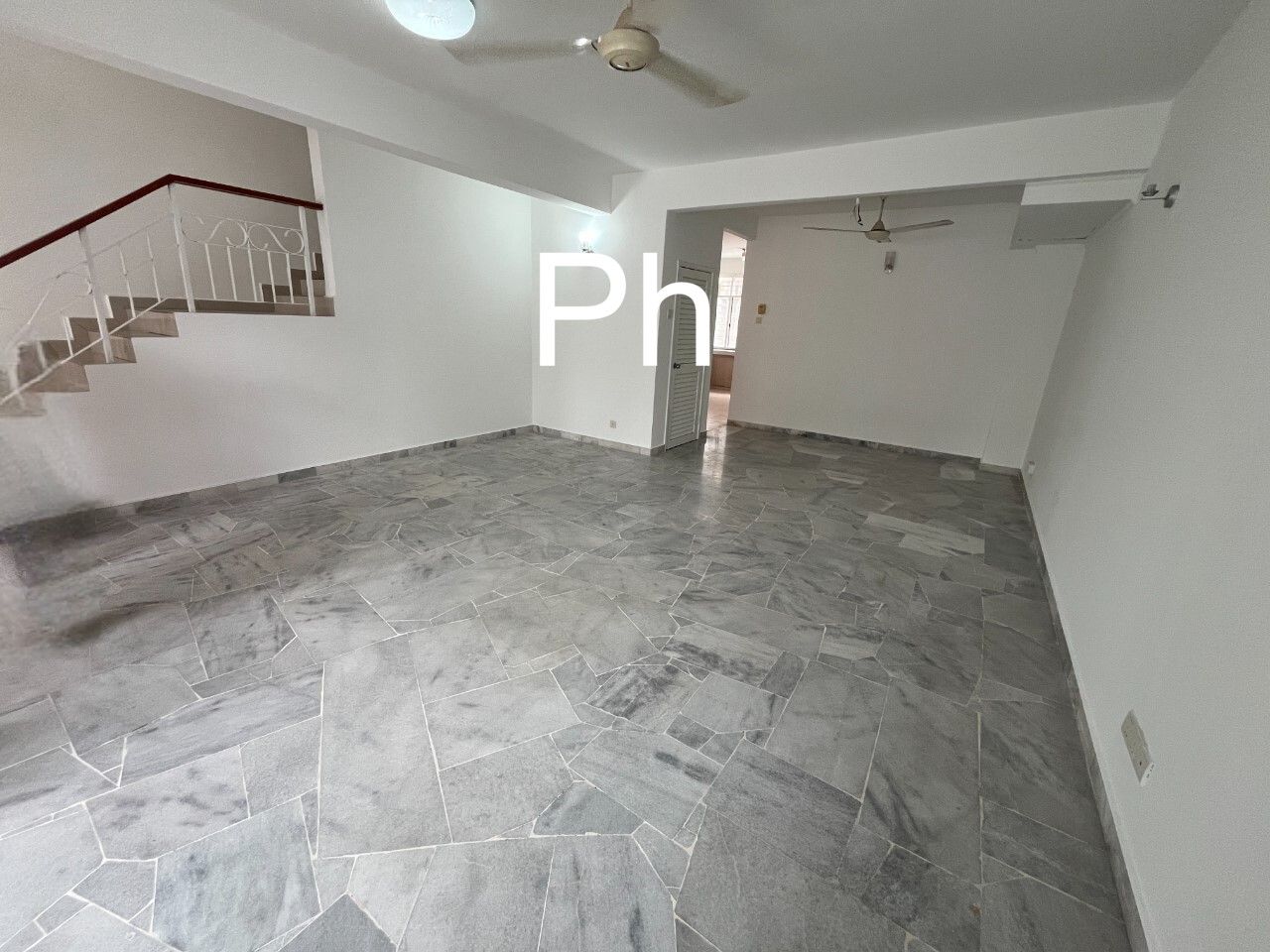 Living room - READY MOVE-IN USJ 18 Spacious Freehold Home | Original Kitchen Extension | Fully Refurbished | Gated & Guarded Enclave - Image 2