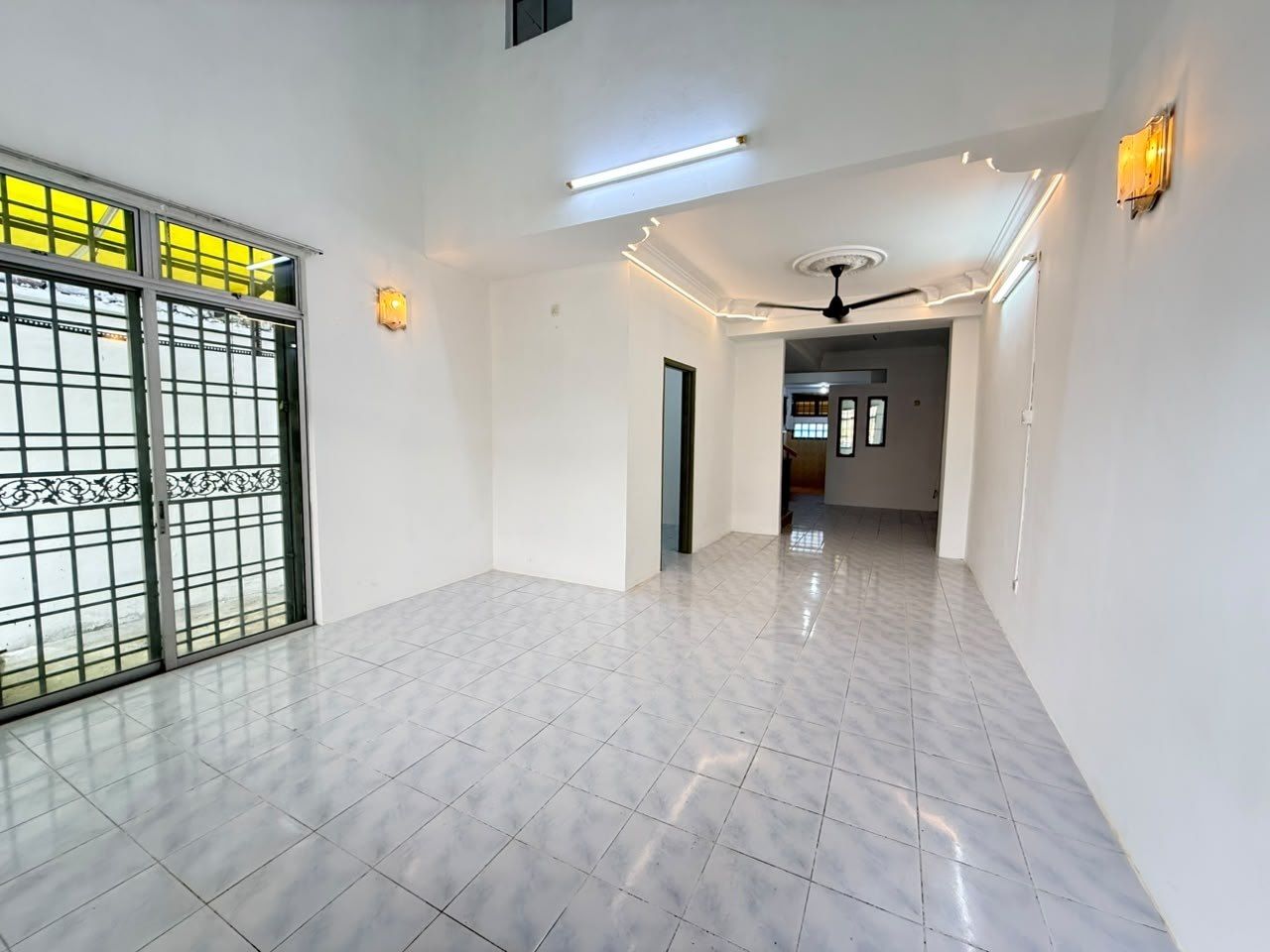 Living room - FOR SALE | Pulai Indah Skudai | Double Storey Terrace | 20’×70’ | RM588K - Image 8