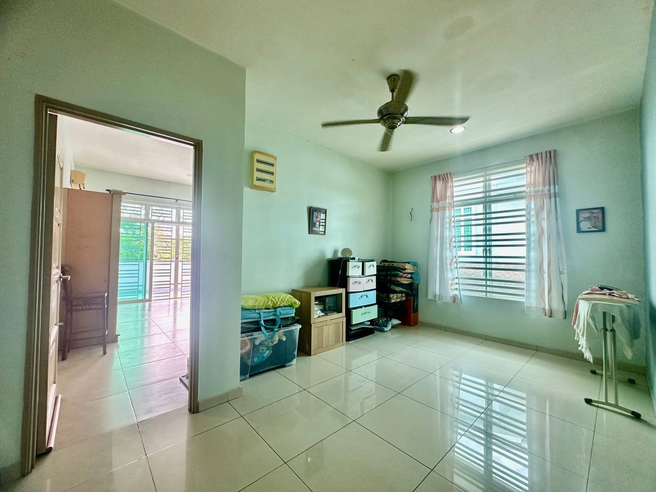 NICE UNIT, DOUBLE STOREY SEMI D NILAI SPRING VILLAS ALPHA FOR SALE. - Image 22