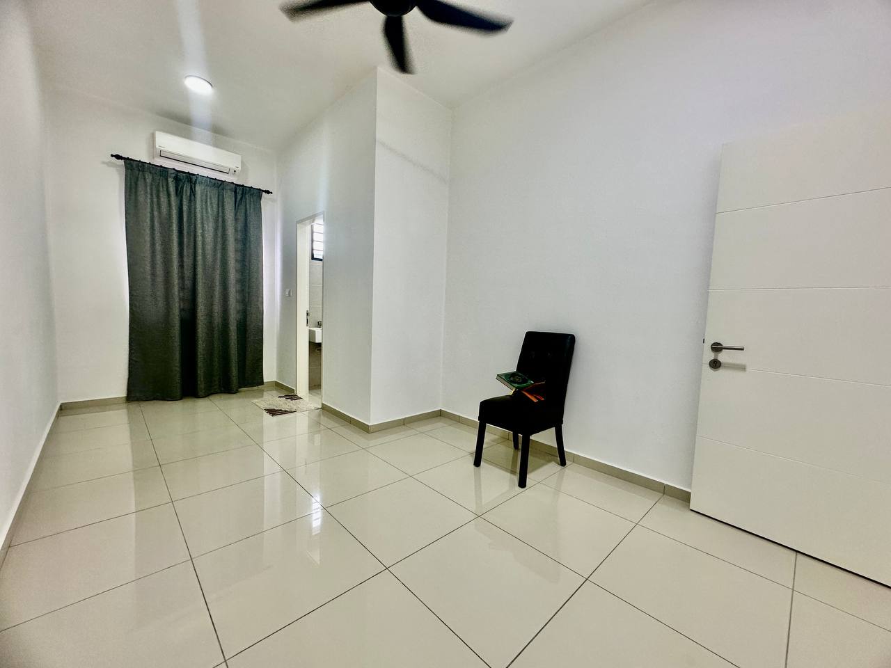 RENOVATED, BRAND NEW Double Storey Ara Sendayan 2 (Barinda), Bandar Sri Sendayan. - Image 21