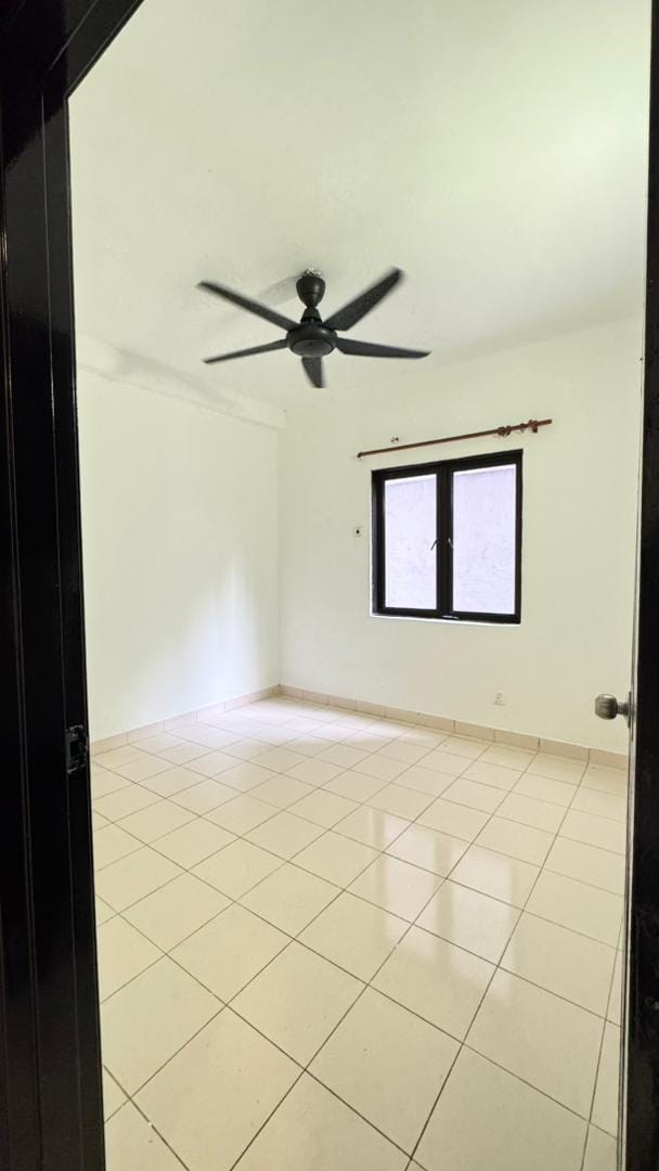 Strategic location in Jalan Kuching - Image 8