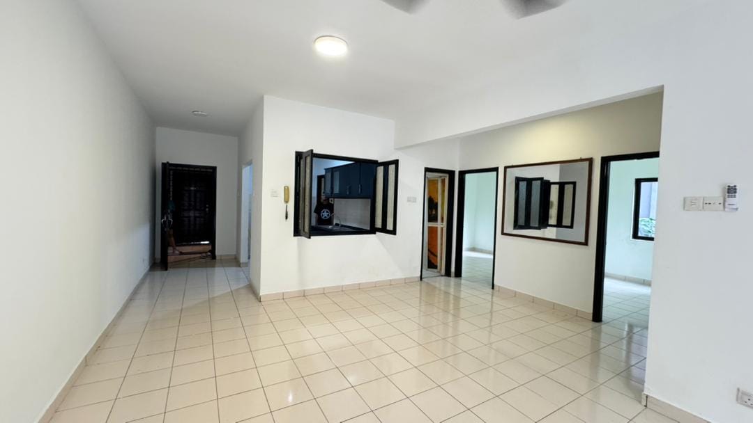 Strategic location in Jalan Kuching - Image 1