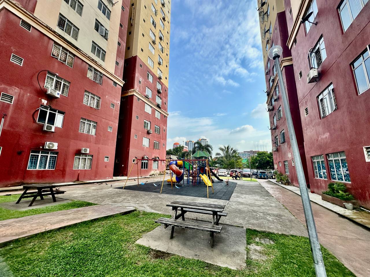 Blok E, Mentari Court Apartment Bandar Sunway, Petaling Jaya. (Ready Tenant) - Image 4