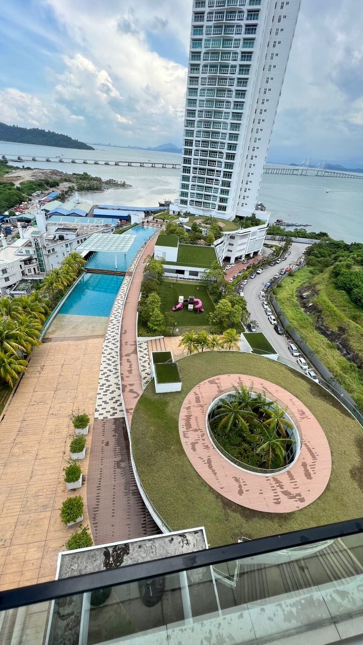SOUTHBAY PLAZA CONDO FOR RENT - Available Now 2026 July  - Image 1