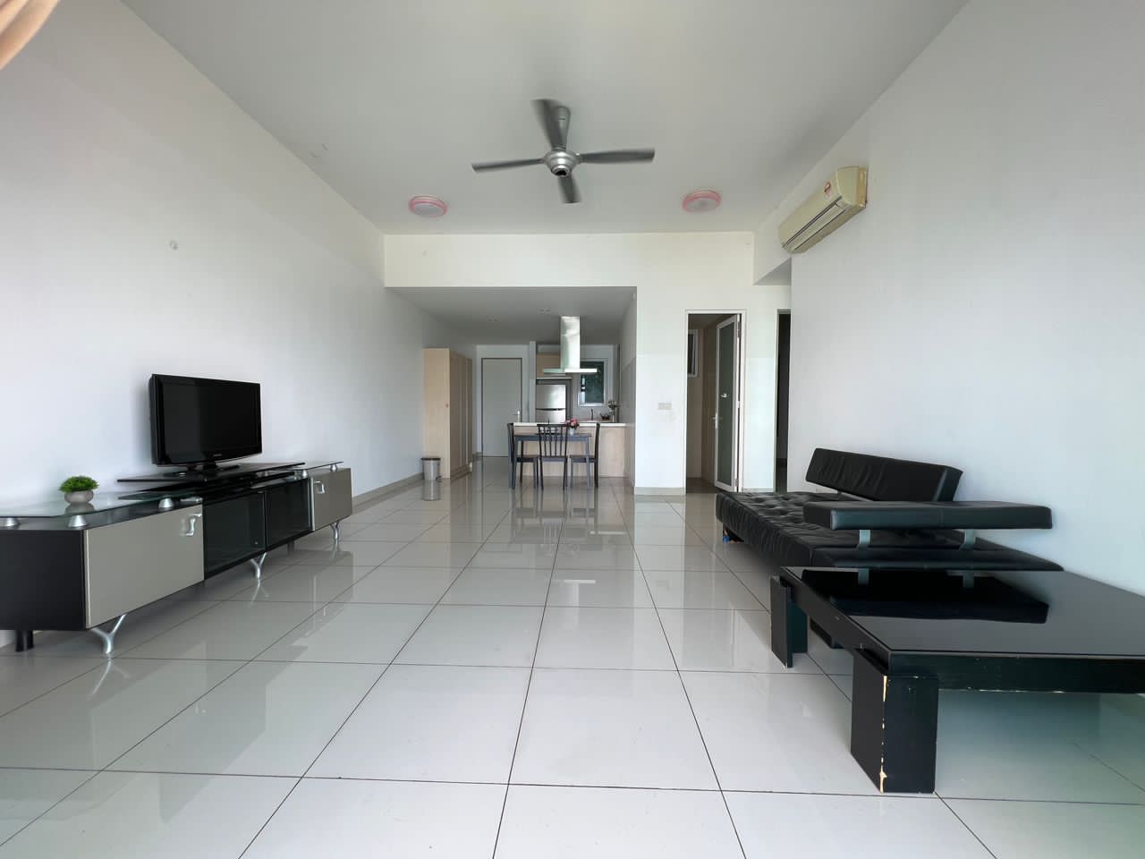 SOUTHBAY PLAZA CONDO FOR RENT - Available Now 2026 July  - Image 2