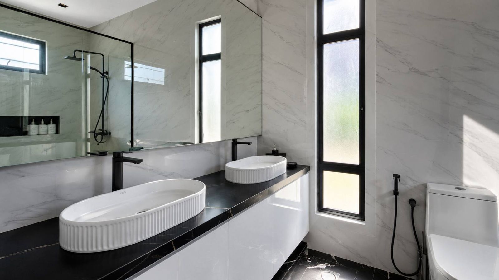 Bathroom - Modern Designed, Fully Renovated & Furnished 2 Storey Bungalow - Image 12