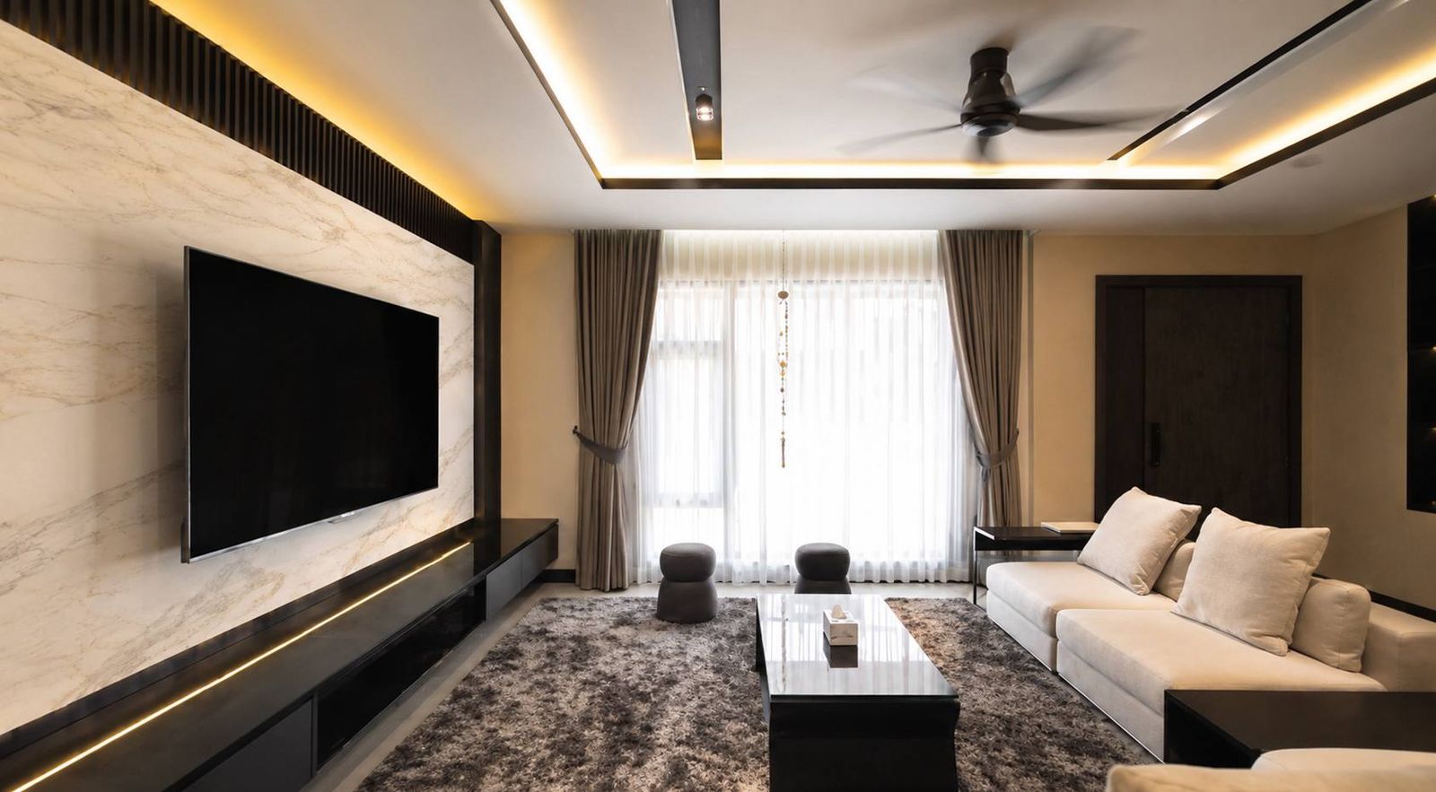 Living room - Modern Designed, Fully Renovated & Furnished 2 Storey Bungalow - Image 9
