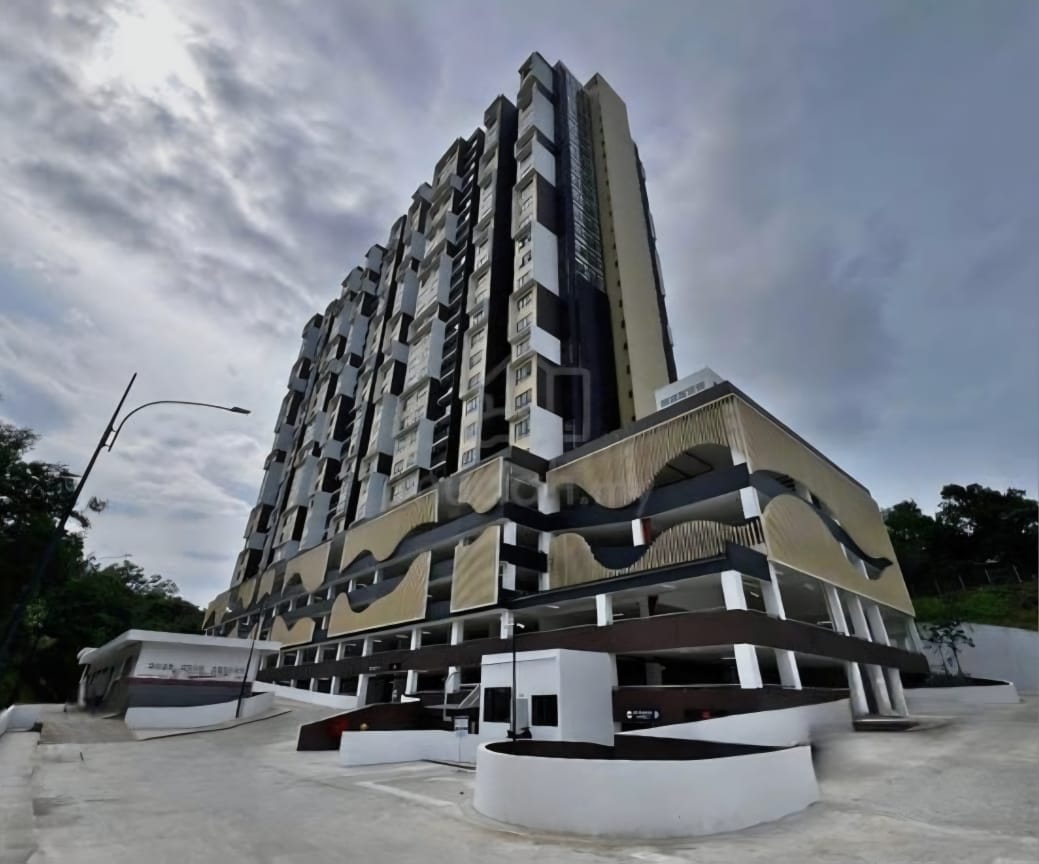 For Rent New Forest Hill Condo - Image 1