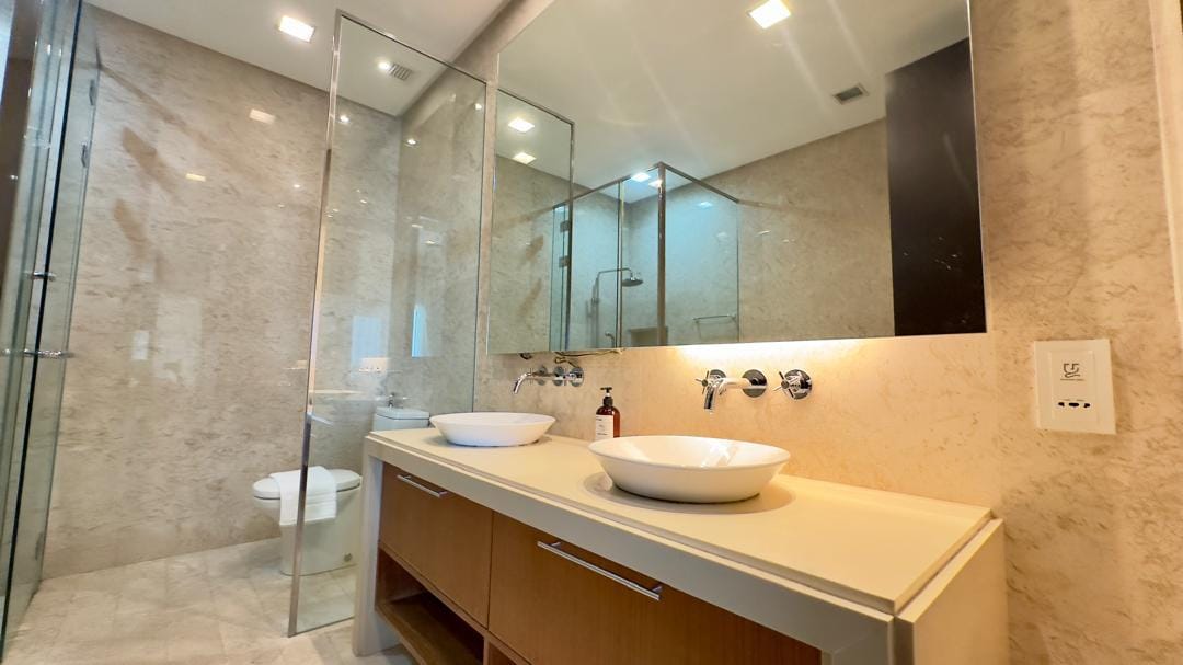 Straits Quay (The Suites at Waterside), Block E lower floor unit 1093sf - Image 8