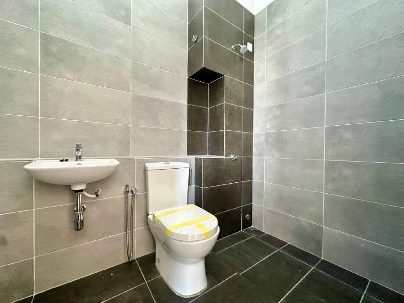 Bathroom - Brand New Corner Lot 2-Storey Semi-D Cluster, Caralyn @ Setia Alam Sari Bangi – Next to Casablanca Park - Image 23