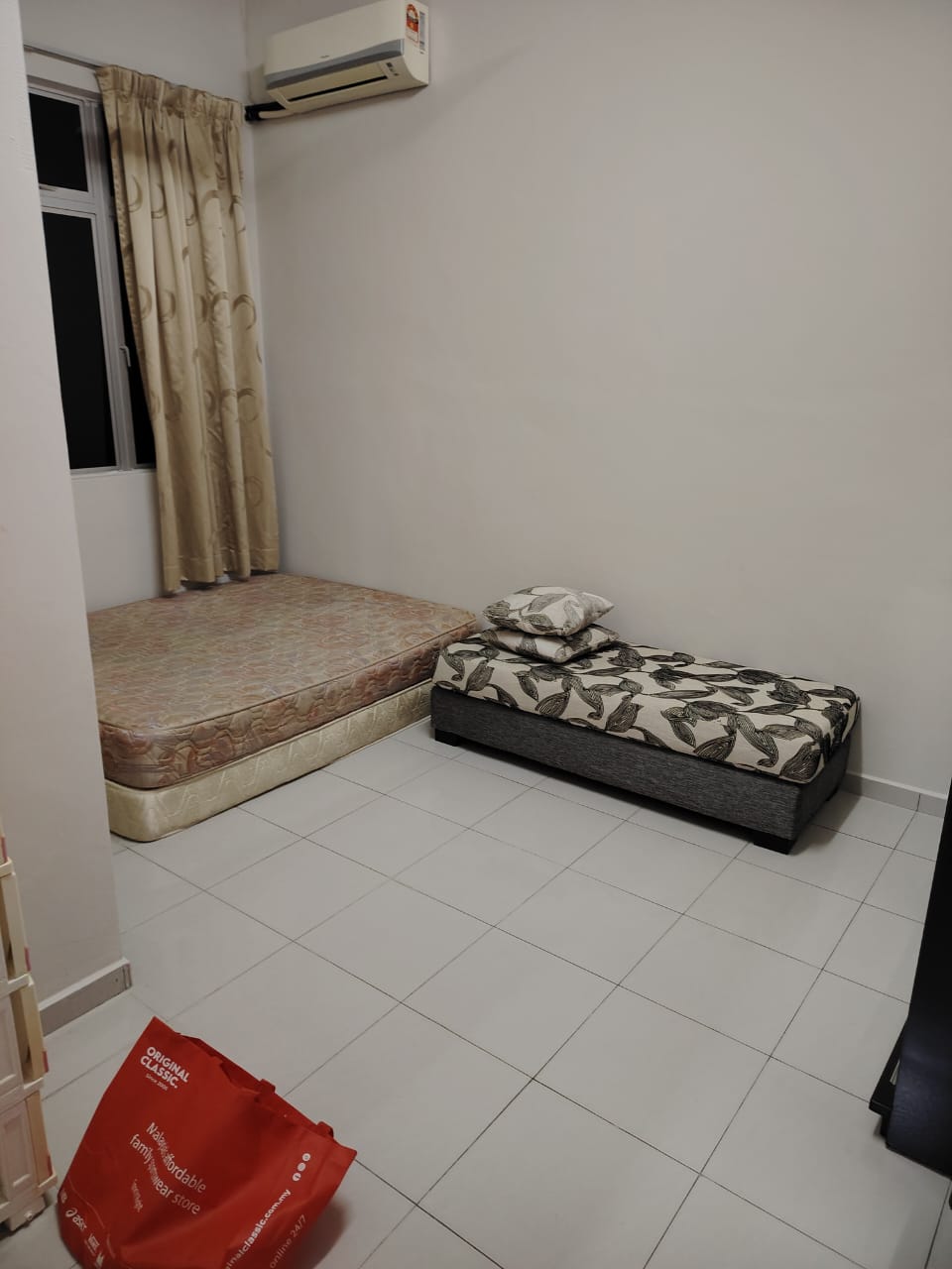 Bedroom - 🔥 FOR SALE | Fully Renovated & Extended Corner Lot Unit in Kuantan! - Image 4