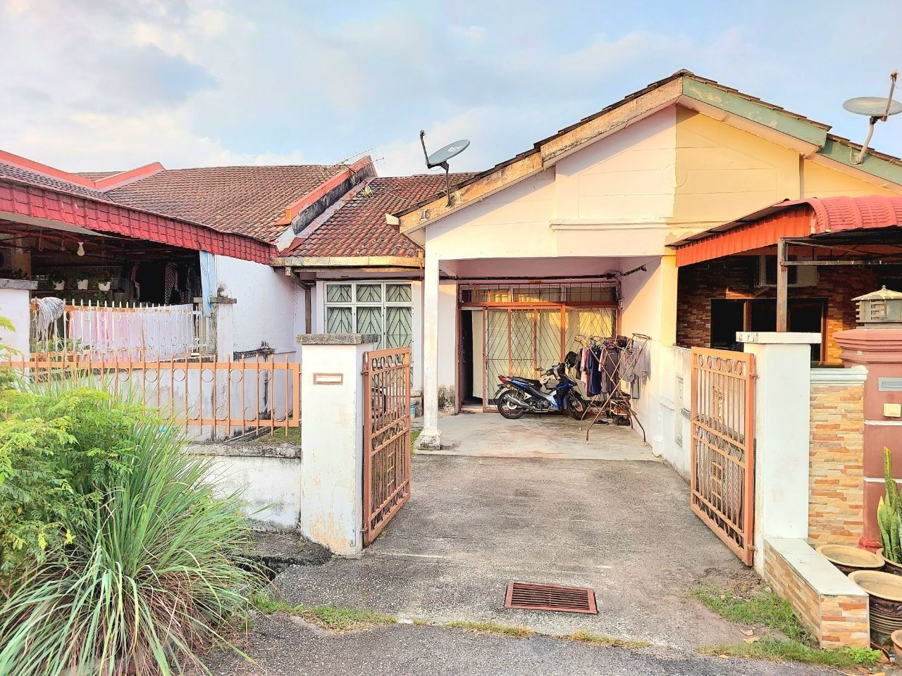 BELOW MARKET Single Storey Taman Desa Cempaka, Nilai N.Sembilan - Image 1