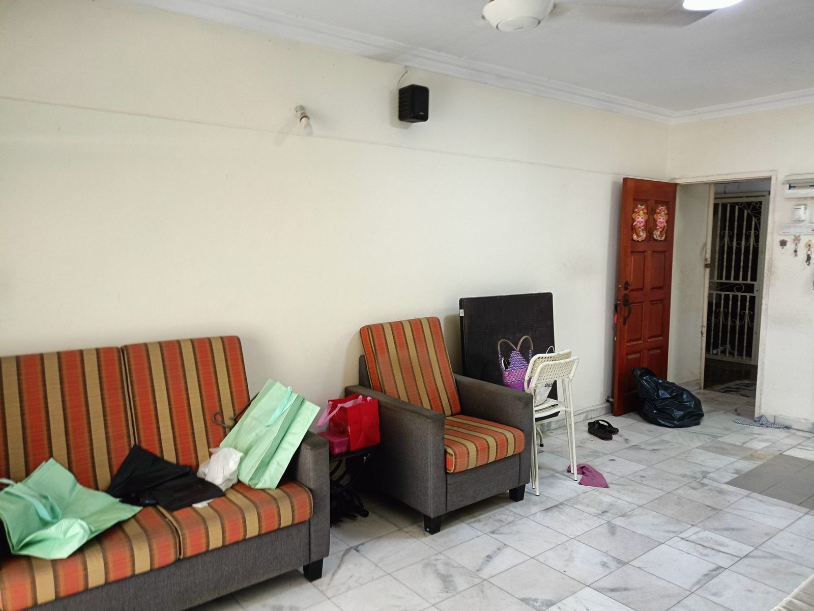 Living room - Desa Intan at Farlim, Block 7A High Floor unit FOR SALE  - Image 10