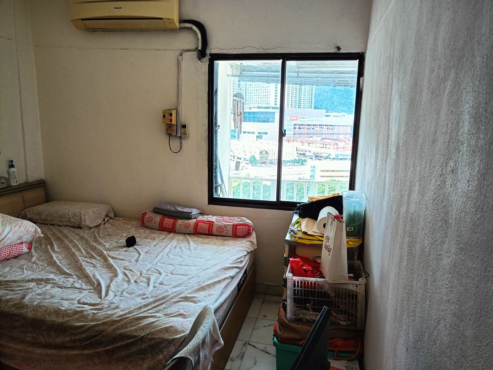 Master bedroom - Desa Intan at Farlim, Block 7A High Floor unit FOR SALE  - Image 17