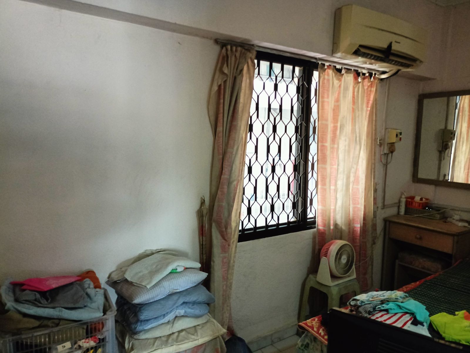 Master bedroom - Desa Intan at Farlim, Block 7A High Floor unit FOR SALE  - Image 22