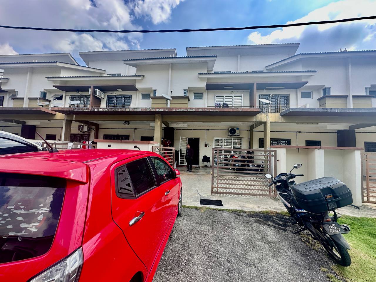 🔥NICE UNIT🔥Renovated, Double Storey Terrace, Taman Indah KLIA, Sepang. - Image 1