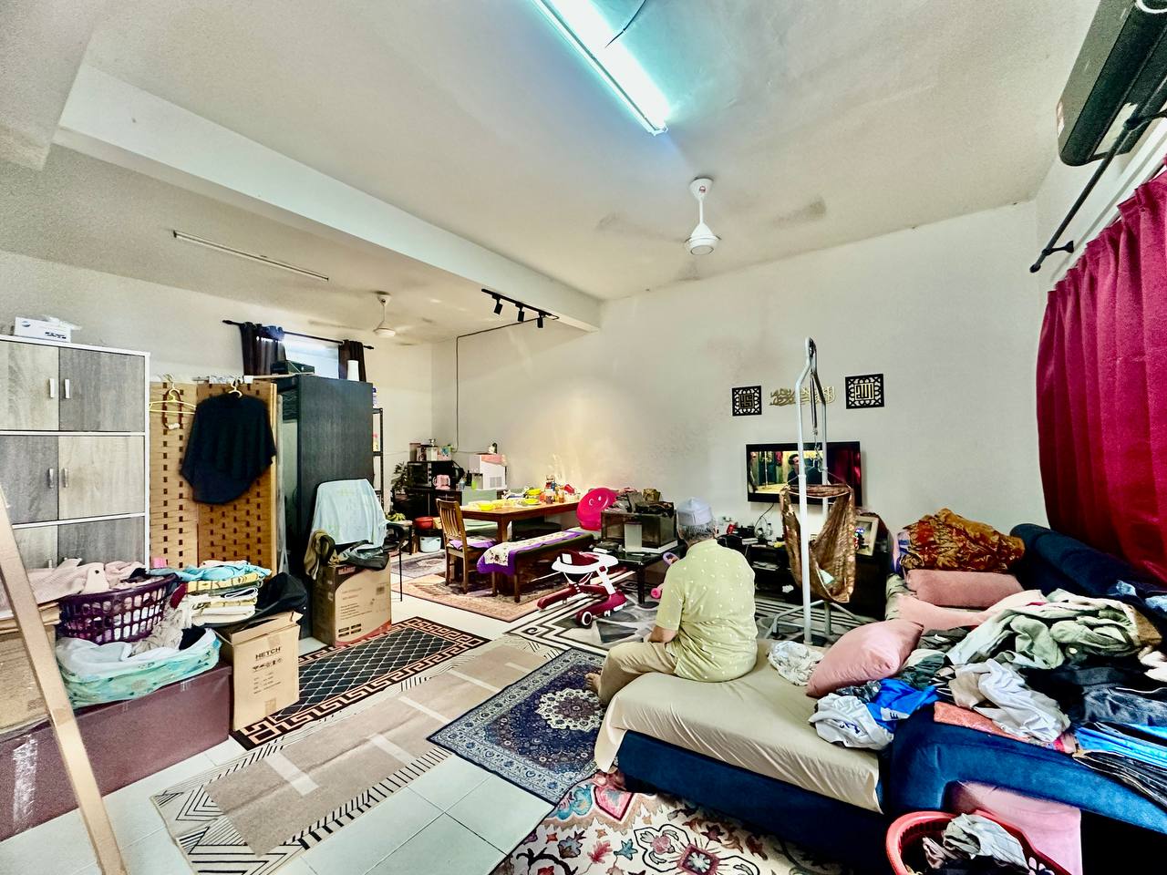 Double Storey Terrace, Taman Desa Salak Mentari, Salak Tinggi ,Sepang , Selangor. - Image 7