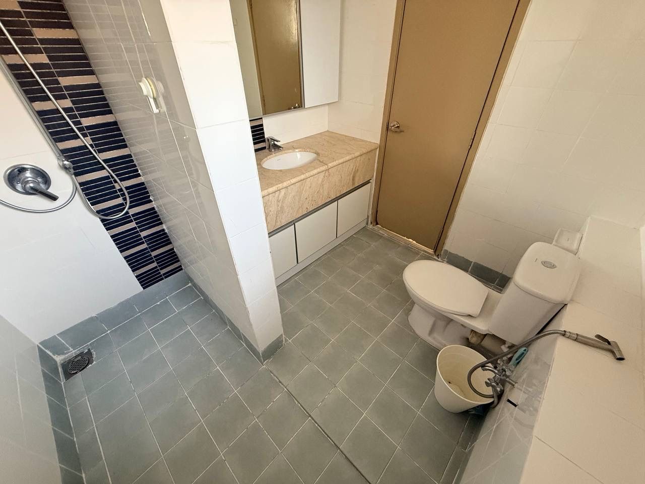 Bathroom - DOUBLE STOREY BUNGALOW  TAMAN LAVENDER HEIGHT SENAWANG  - Image 15