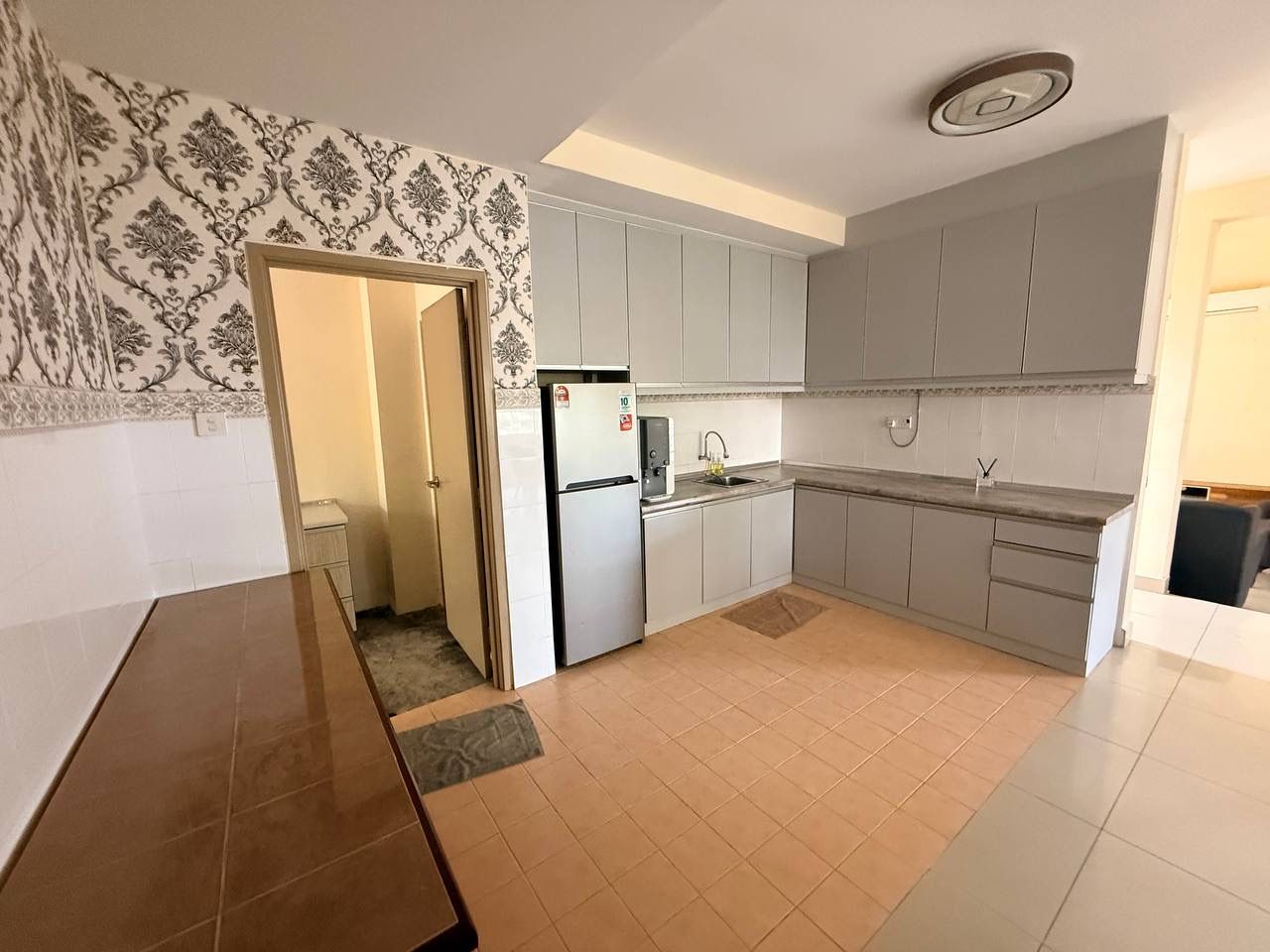 Kitchen - DOUBLE STOREY BUNGALOW  TAMAN LAVENDER HEIGHT SENAWANG  - Image 9