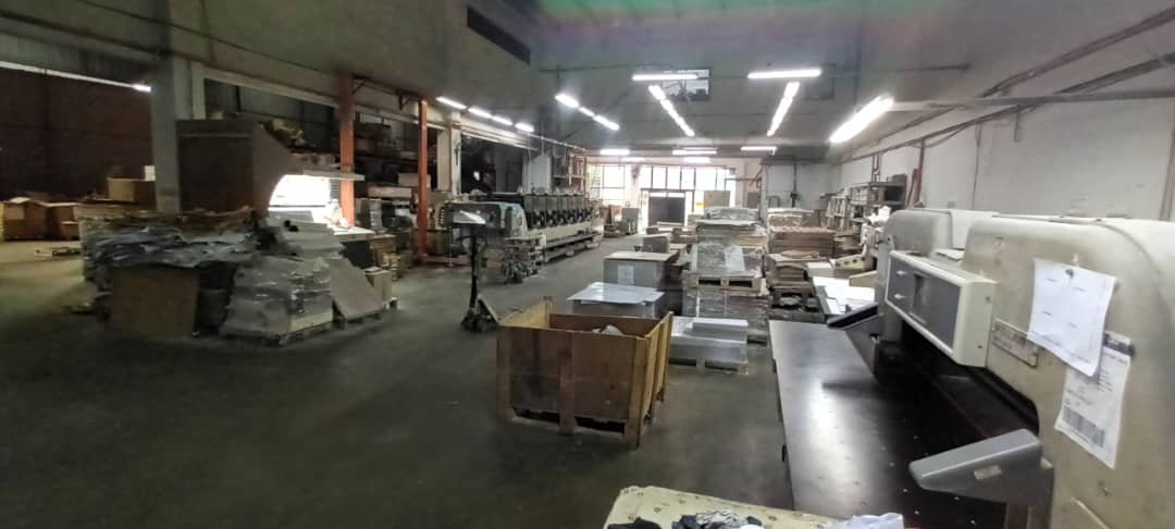 Corner lot factory by the main road with extra electrical supply. - Image 2