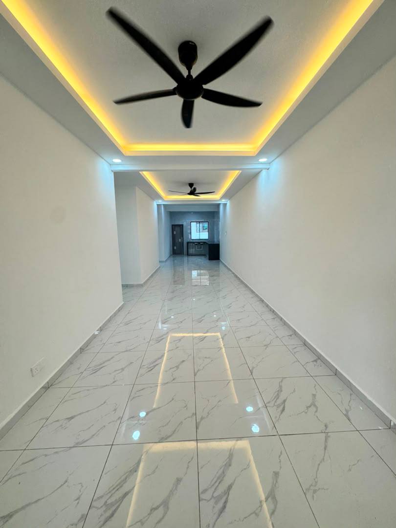 Living room - FOR SALE | Fully Renovated Single Storey Terrace | Bandar Putra Merbuk, Kulai | RM478K - Image 3