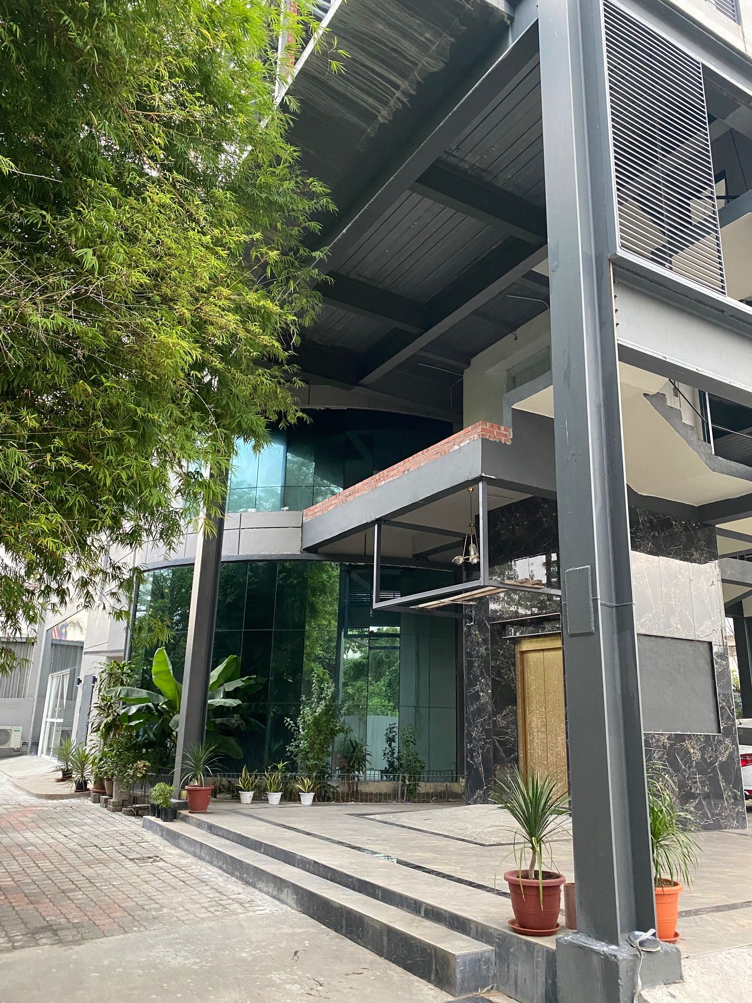 Semi-D Factory For Sale In Taman Industri Klang Utama Corner Lot - Image 1