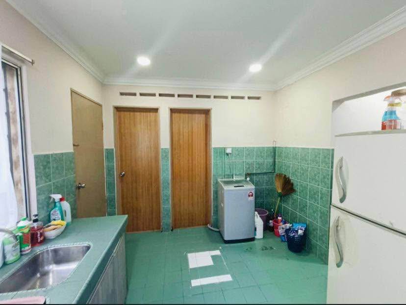 Move-In Ready | Fully Extended Terrace Near MSU & City Centre - Image 2