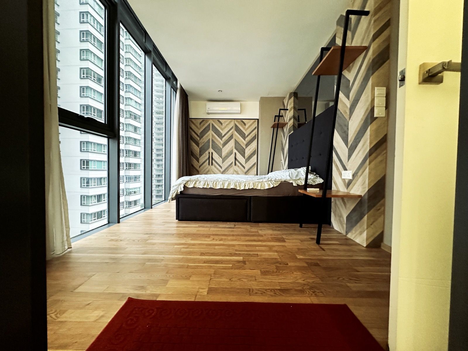 Twy Mont Kiara duplex, 1,374 sq ft corner unit with balcony - Image 8