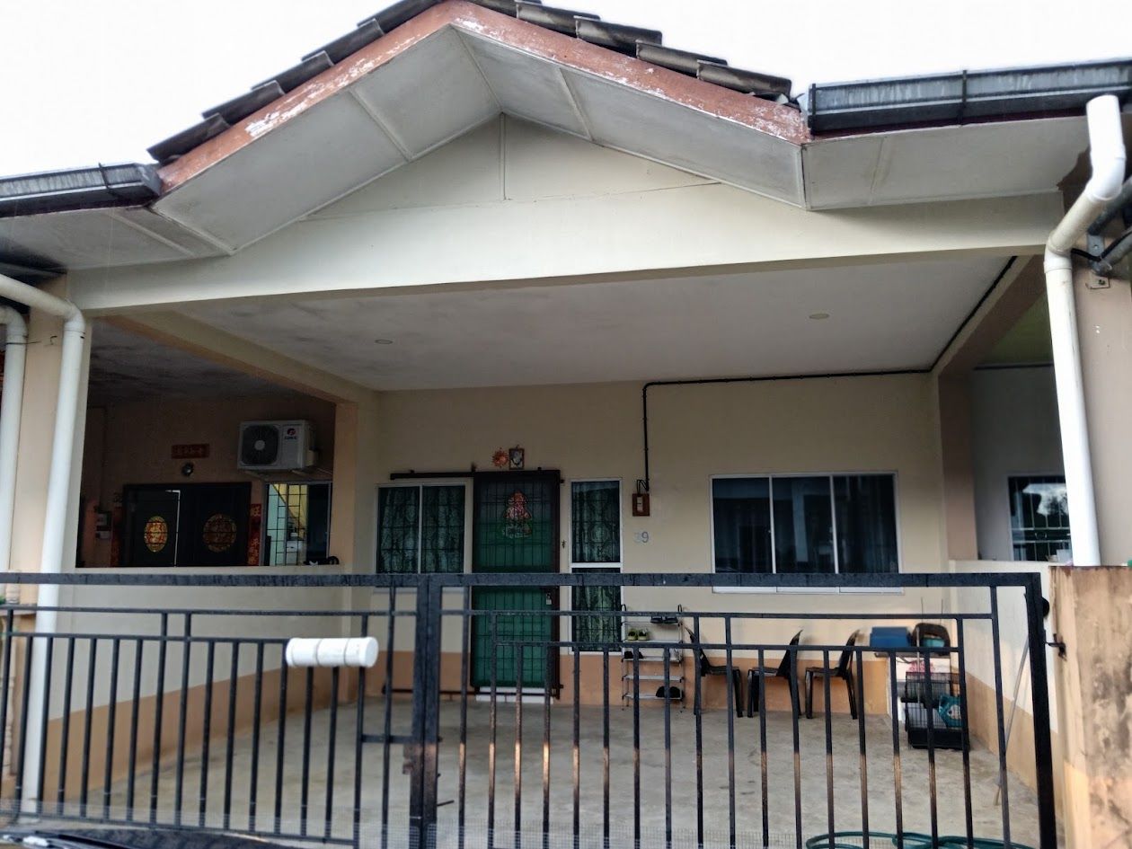 Single Storey Terrace - Image 1